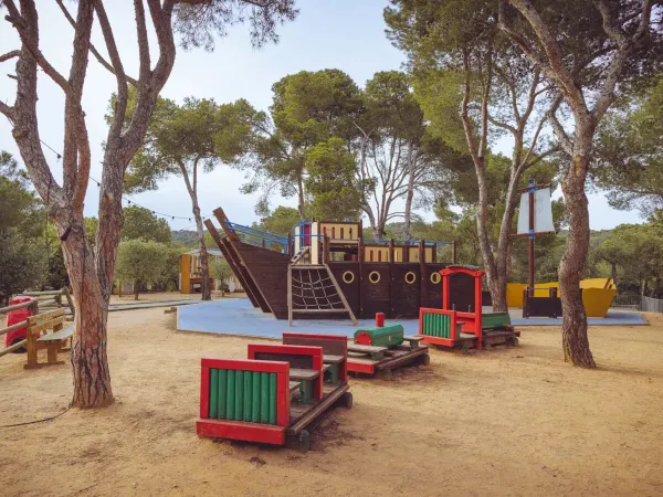 Leuke speeltuin bij Roan camping Internacional de Calonge.